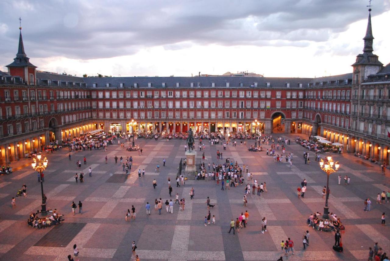 Big Apartment In Plaza Mayor In Madrid Spain エクステリア 写真